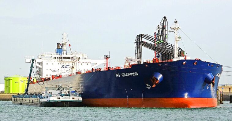 as-crude-prices-surge,-us-lifts-sanctions-on-russian-oil-‘already-at-sea’