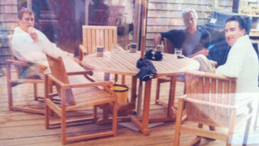 newly-uncovered-photo-shows-andrew-mountbatten-windsor,-peter-mandelson-in-bathrobes-with-jeffrey-epstein