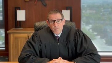 trump-judge-triggers-his-woke-9th-circuit-court-colleagues-with-an-explosive-dissent-in-case-about-“swinging-d*cks”-in-a-female-only-spa