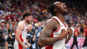bradley-beats-buzzer-to-put-arizona-in-big-12-final