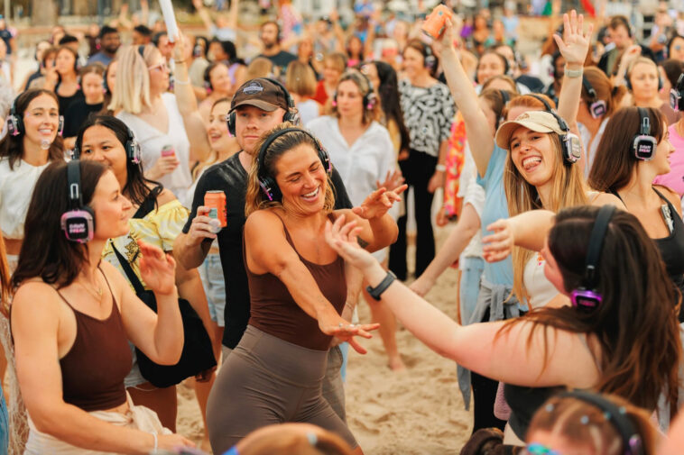 thousands-ditch-late-night-booze-filled-clubs-to-party-at-5-am.-on-australian-beaches