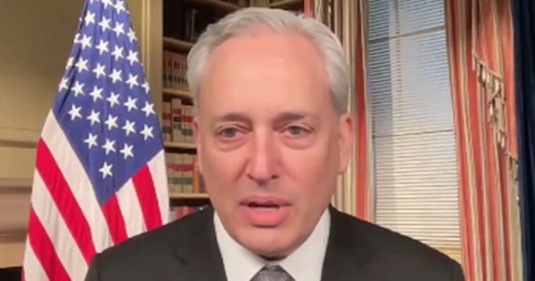 senior-trump-adviser-urges-us-to-“declare-victory-and-get-out”-of-iran-conflict