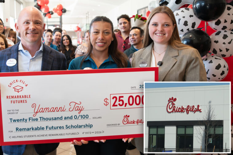 nj-chick-fil-a-employee-surprised-by-ceo-with-$25k-scholarship-check
