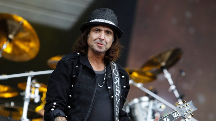 motorhead-guitarist-phil-campbell-dead-at-64
