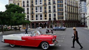 watch:-cuban-protesters-assault-communist-party-headquarters-as-trump’s-anti-communist-policies-make-waves