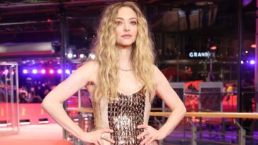 amanda-seyfried-questions-oscars’-importance-as-expert-likens-awards-show-to-‘the-tire-industry’