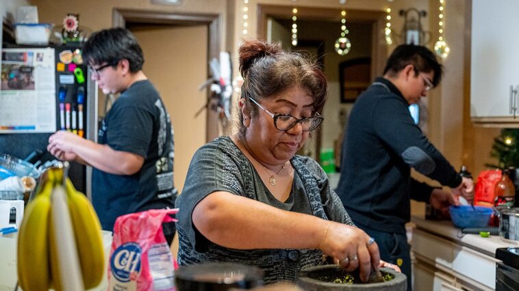 latino-voters-are-‘no-longer-sleeping,’-univision-president-warns-gop,-dems