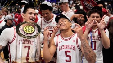 acuff-scores-30-as-calipari,-hogs-roll-to-sec-title