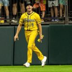 ‘banana-brees’:-former-saints-qb-drew-brees-and-tyler-shough-take-in-savannah-bananas