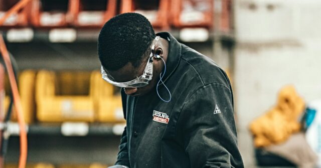 report:-nafta-cut-lifespans-for-american-factory-workers