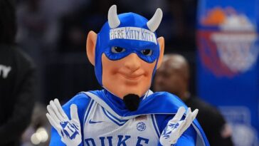 oddsmakers-again-pick-duke-as-king-of-ncaa-field