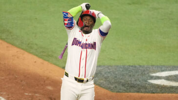 watch:-usa-advances-to-world-baseball-classic-championship-on-controversial-final-play