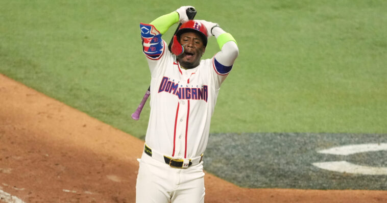 watch:-usa-advances-to-world-baseball-classic-championship-on-controversial-final-play