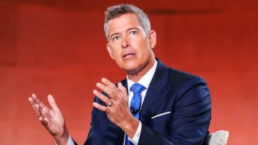 sean-duffy-urges-democrats-to-‘come-to-their-senses’-as-tsa-squeeze-cripples-airport-operations