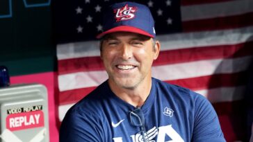 team-usa’s-mark-derosa-responds-to-criticism-about-inviting-navy-seal-who-killed-bin-laden-to-speak-to-players