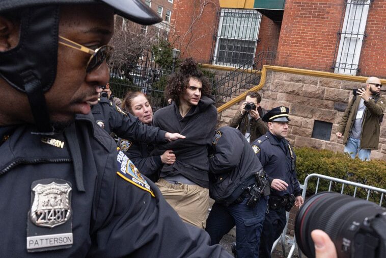 exclusive:-homeland-security-terrorism-investigators-are-going-without-pay