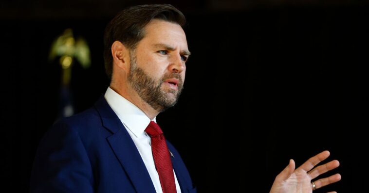 new-executive-order-gives-jd-vance-the-chance-to-go-after-walz,-newsom,-hochul