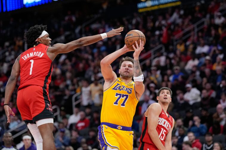 lakers-push-winning-streak-to-six-games-with-victory-over-rockets