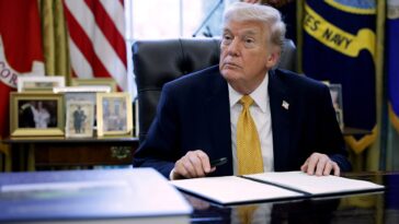 trump-says-he-believes-he-has-‘honor’-of-‘taking-cuba,’-calls-caribbean-island-a-‘very-weakened-nation’