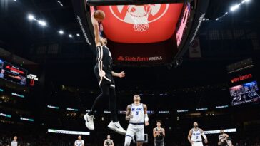 hawks-fans-rep-magic-city-despite-nixed-promo