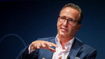 nolte:-more-layoffs-hit-far-left-axios