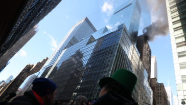 massive-fire-breaks-out-in-midtown-manhattan-close-to-start-of-st.-patrick’s-day-parade