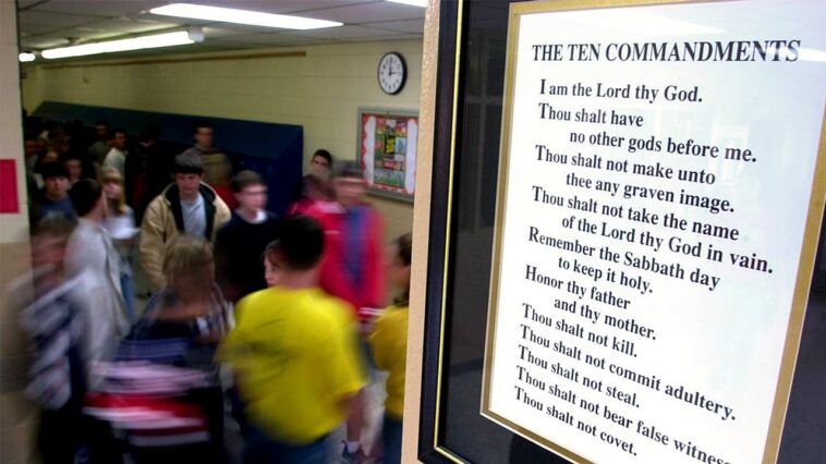 federal-judge-strikes-down-ten-commandments-displays-in-several-arkansas-school-districts