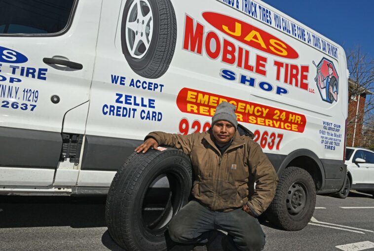 23-year-old-mechanic-rakes-in-$2,200-a-night-off-single-nyc-pothole:-‘one-man’s-misfortune-is-another-man’s-blessing’