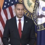 report:-hakeem-jeffries-is-facing-a-‘rebellion’-from-his-own-democratic-caucus