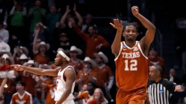 texas-marches-on-thanks-to-mark’s-late-winner