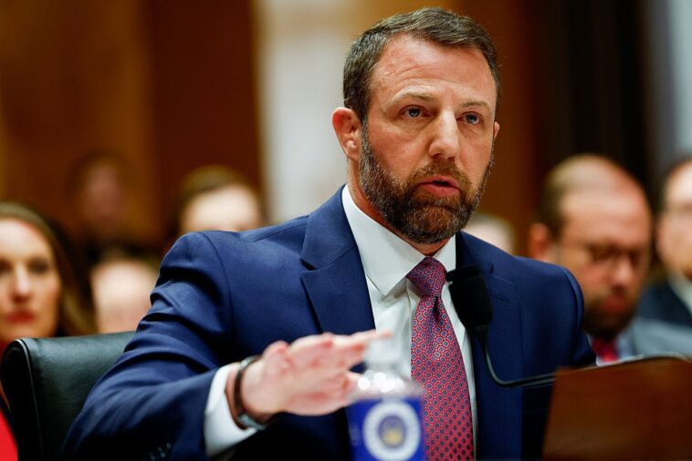 pressed-at-dhs-hearing,-markwayne-mullin-walks-back-‘deranged’-comment-about-alex-pretti