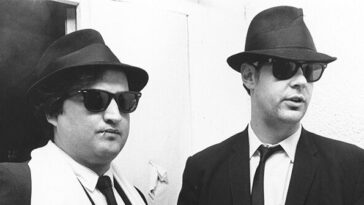 watch:-trans-person-dressed-like-a-‘blues-brother’-suspected-of-murder-after-standoff-at-elderly-millionaire’s-beach-house