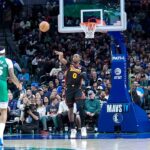 hawks’-jonathan-kuminga-drains-the-sixth-longest-shot-in-nba-history-in-improbable-fashion