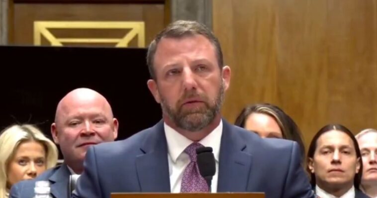 watch:-sen.-markwayne-mullin-tears-up-recalling-how-president-trump-dropped-everything-to-visit-and-help-his-brain-injured-son-in-the-middle-of-the-2020-election-–-‘he-did-it-just-because-he-cared’