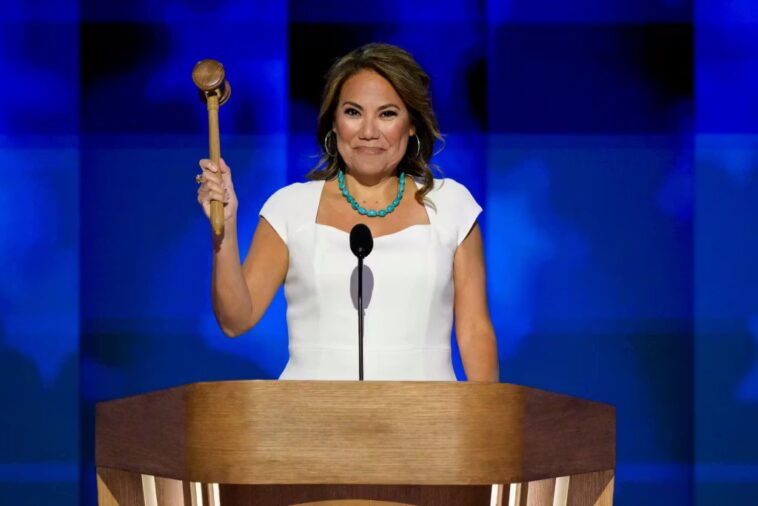 receipts-don’t-lie:-dem-staffer-accused-of-faking-identity-at-ice-facility