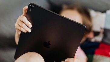 study-finds-social-media-addiction-erodes-‘wellbeing’-among-children