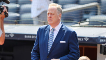 yankees-broadcaster-uncomfortable-with-‘wrapping-sports-in-the-flag-and-preaching-patriotism’