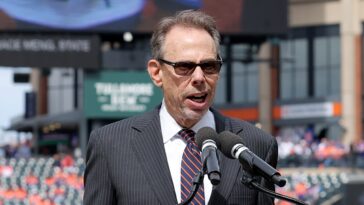 mets-broadcasting-legend-howie-rose-announces-he-is-retiring-after-nearly-40-years