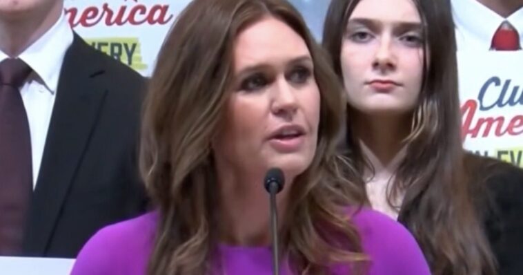 gov.-sarah-huckabee-sanders-turfed-out-of-arkansas-restaurant-after-staff-felt-‘uncomfortable’-by-her-political-views