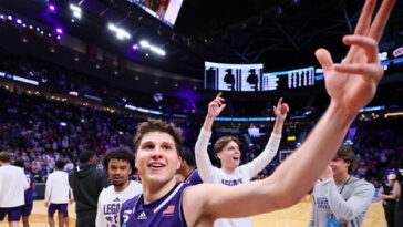 watch:-high-point-star-chase-johnston-gives-epic-post-game-speech-after-shocking-wisconsin:-‘glory-to-god’