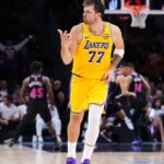 luka-puts-up-60-vs.-heat-as-lakers-stay-hot