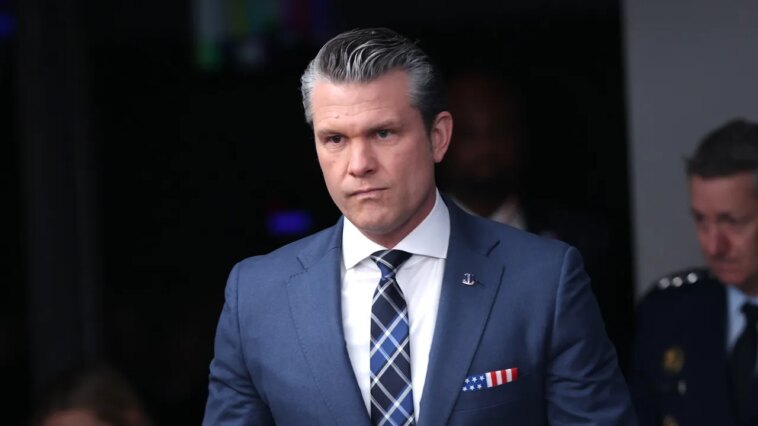 media-under-fire:-journalists-keep-questioning-iran-war-as-hegseth-calls-them-‘unpatriotic’-and-‘anti-trump’