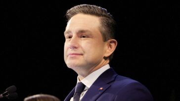 canadian-opposition-leader-tells-rogan-‘fake-refugees’-are-straining-economy,-must-be-dealt-with-lawfully