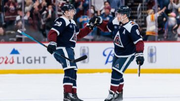 nhl-playoff-watch:-who’s-winning-the-presidents’-trophy?