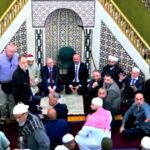watch:-australian-prime-minister-insulted,-forced-out-of-mosque-by-furious-muslims