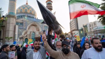 iran-threatens-to-target-americans-at-tourist-sites-worldwide
