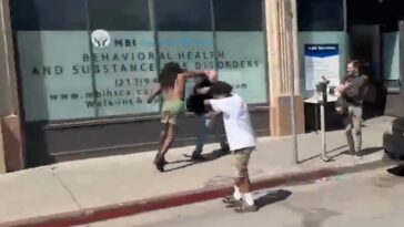 james-o’keefe-and-omg-team-violently-assaulted-on-skid-row-after-catching-petitioners-in-a-cash-for-ballots-scheme-(video)