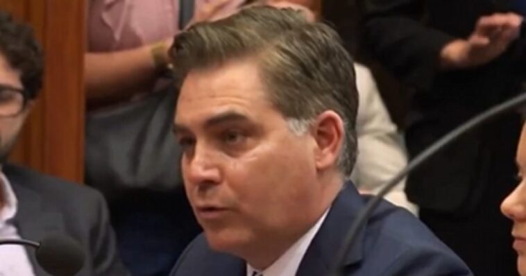 partisan-hack-jim-acosta-warns-partisan-hacks-are-taking-over-the-news-business-(video)
