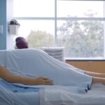 creepy-robot-mom-that-gives-birth-is-training-future-midwives