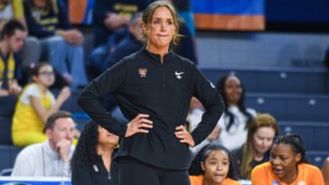 tennessee-coach-kim-caldwell-rips-her-job-performance-after-dubious-distinction:-‘players-deserve-better’